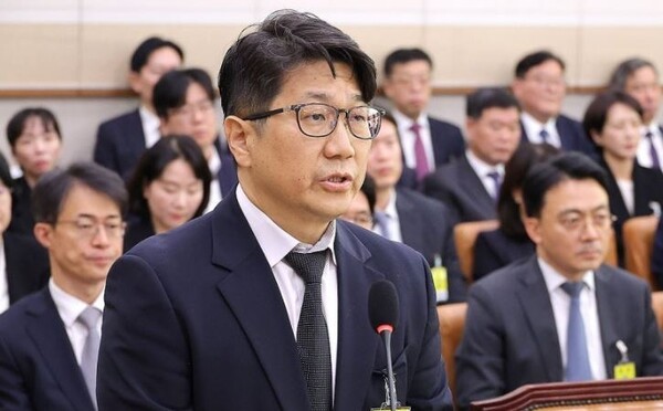 문지석 광주고검 검사가 23일 국회 법제사법위원회에서 열린 2025년 국정감사에서 의원 질의에 답변하고 있다. [출처=연합]