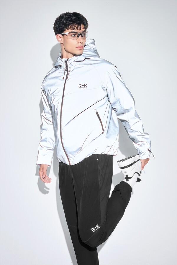 글로벌 애슬레저 전문 기업 젝시믹스는 러닝 컬렉션 ‘RX’를 통해 러닝 열풍에 효과적으로 대응하며 시장을 선도하고 있는 모습이다. [출처=젝시믹스]