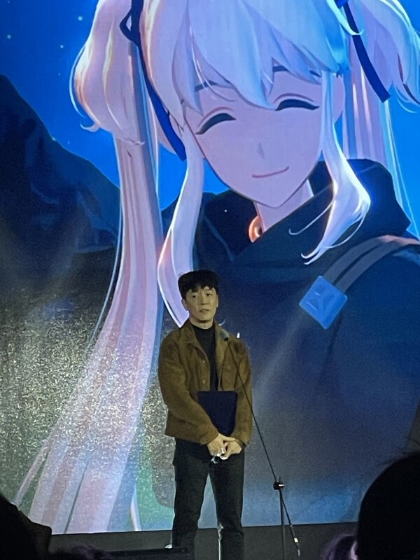 마비노기 모바일이 제30회 대한민국 게임대상에서 기술·창작상의 기획/시나리오, 사운드 등 2개 부문을 수상했다. 사진은 마비노기 모바일 개발사 데브캣의 김동건 대표. [출처=이경은 기자]