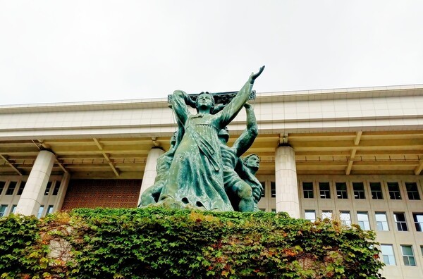 더불어민주당 정책위 상임부의장인 안도걸 의원(광주 동남을)은 예산결산위원회 비경제부처 심사에서 국가균형발전과 지방재정 자립, 공항 입국절차 개선 등 3대 핵심 현안에 대한 정부의 적극적 대응을 요구했다. [출처=ebn]