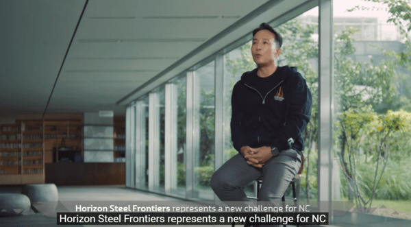 김택진 엔씨소프트 대표가 차세대 다중접속역할수행게임 '호라이즌 스틸 프론티어스' 트레일러에서 개발 계기를 설명하고 있다. [출처=호라이즌 스틸 프론티어스 유튜브]