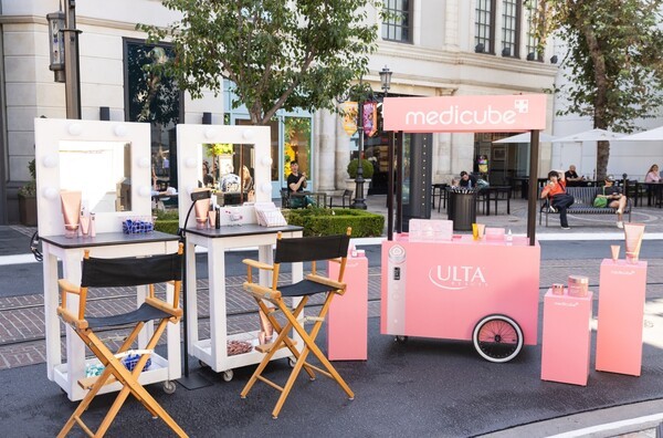 에이피알의 대표 뷰티 브랜드 메디큐브가 미국 대형 뷰티 전문 편집숍 ‘울타 뷰티(ULTA)’ 입점 3개월 만에 눈에 띄는 판매 증가세를 기록하며 현지 유통 시장 내 K뷰티 존재감을 빠르게 확대하고 있다. [출처=에이피알]