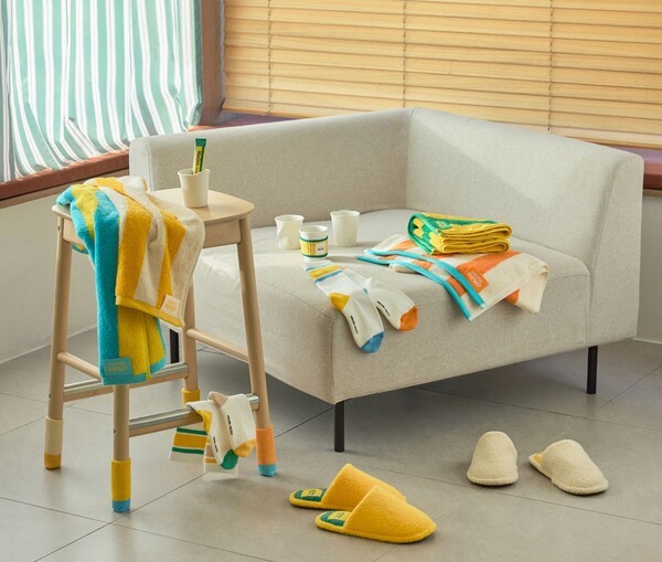 동서식품은 행복의 이미지를 색깔로 옮긴 콘셉트를 적용해 ‘컬러 오브 맥심’이라는 이름의 스페셜 패키지를 선보였다. [출처=동서식품]