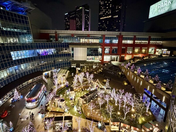 아이파크몰 4층 더 가든_해피니스 스테이션 크리스마스 마켓 전경. [출처=아이파크몰]