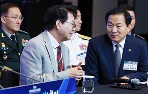 thumbnail - 국정기획위, 국정원과 경제안보 및 방산 협력 강화 논의