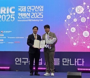 바이다, 과기부 유공표창 수상..."K-ITS 세계에 알릴 것" - 뉴스 썸네일 이미지