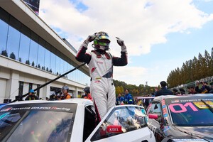 thumbnail - 금호타이어 이창욱, 슈퍼레이스 최종전 우승…‘폴투윈’으로 완벽 피날레