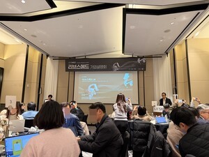 thumbnail - [현장] '크리스마스 이브날 코스닥 상장' 리브스메드, '산타랠리' 선물 받을까