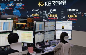 thumbnail - 원·달러 환율 1469.9원…2일 연속 하락