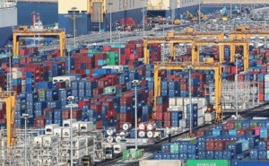 thumbnail - 美 관세 판결 후 불확실성 확대…반도체·조선업계 '긴장'