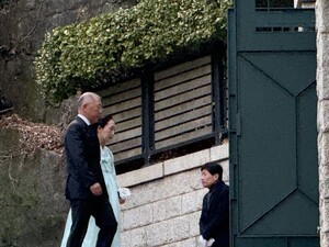 thumbnail - [현장] 정주영 명예회장 25주기...정의선·정몽준·정기선 등 범현대가 집결