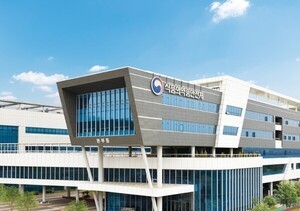 thumbnail - 갑상선 안병증 치료제 '테페자주' 국내 첫 허가…비수술 치료 기대↑