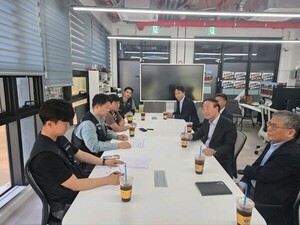 thumbnail - 삼성전자 노사 다시 마주 앉는다…18일 중노위 조정 '분수령'