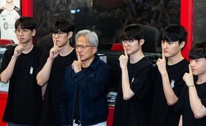 'PC방 회동' 젠슨 황, 장병규·김택진 만난다…K-게임과 AI 협력 논의