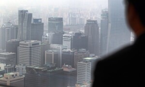 [EBN 데이터센터] 코스피, 반도체 대형주 급락에 4.91% 하락...