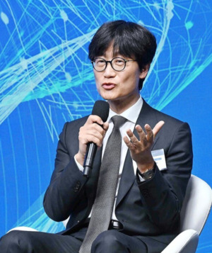 이해진 "<b>네이버</b>, 엔비디아·브룩필드서 14조6000억 <b>투자 유치</b>"