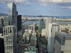 팔지도 못하고 묵혀두는 PEF...고금리에 '컨티뉴에이션 펀드' 뜬다 - 뉴스 썸네일 이미지