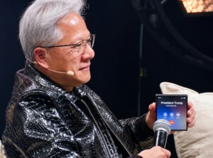 thumbnail - 젠슨 황도 쓰는 '갤Z폴드8'…울트라 모델은 美 컨슈머리포트 1위