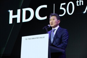 지분 늘리고 차남 등판...HDC 정몽규, 3세 승계 밑그림 그리나 - 뉴스 썸네일 이미지