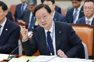 '단일종목 레버리지'에 야당 집중포화…<b>이찬진</b> "일정 맞추려 <b>심사</b> 서둘...