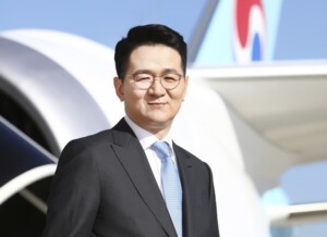thumbnail - 조원태·최윤범, 정석기업 지분 거래 '배임 혐의' 피고발