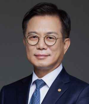 thumbnail - 성균관대 유지범 총장 연임…학교법인 